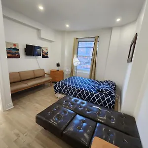Homestay Cozy Full Unit Luxury For 2-3 People, Montreal