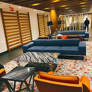 Luxurious In The Center Of Downtown Canada