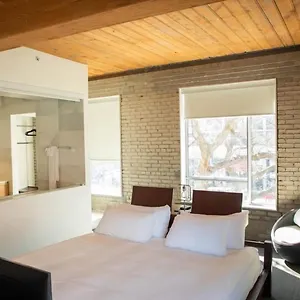 https://hotel-ocho.hotelstorontoontario.org