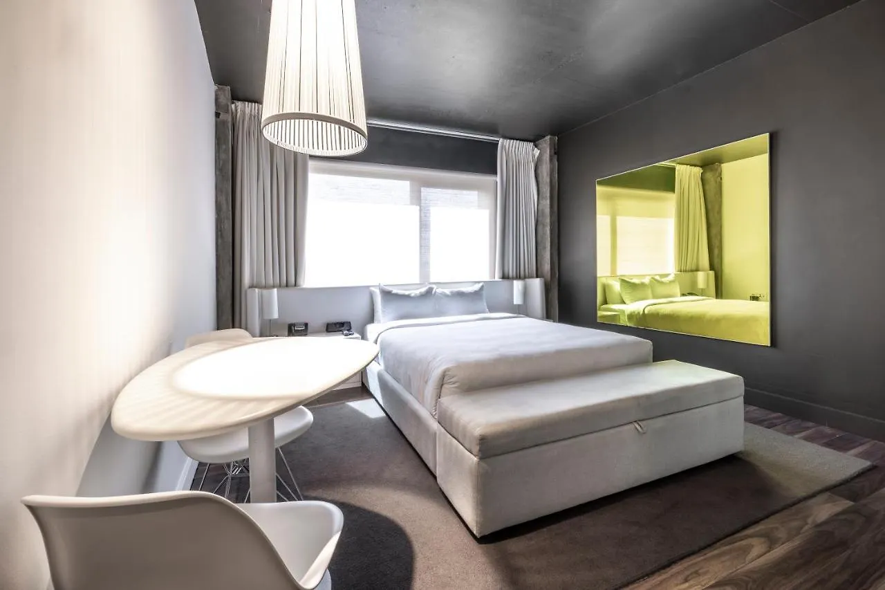 Hotel Zero 1 Montreal